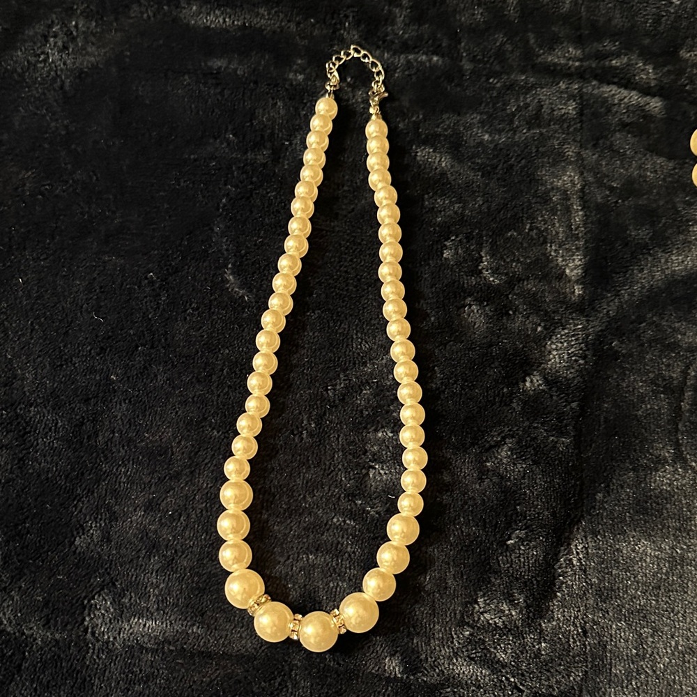 Fashion Jewelry Faux Pearl Necklace, Bracelet and Earring Set NWT - Picture 2 of 7